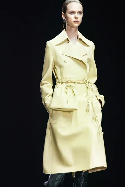 Look 2